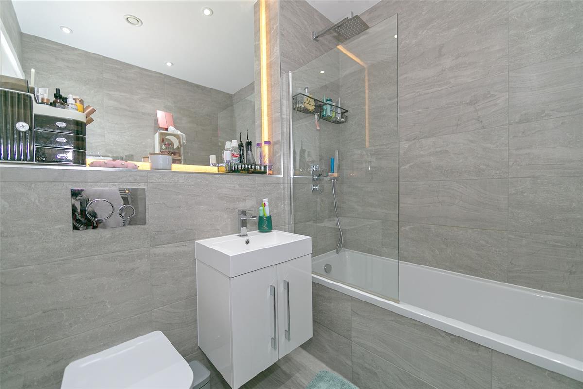 Property Image e67f8563-d7d7-4012-b274-cd00016a471d
