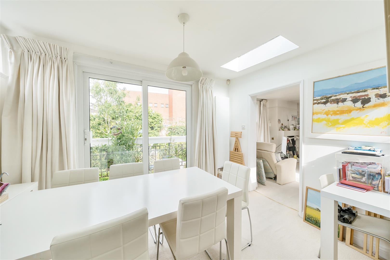 Property Image e699e915-91d0-4215-89a5-8670fd3c3453