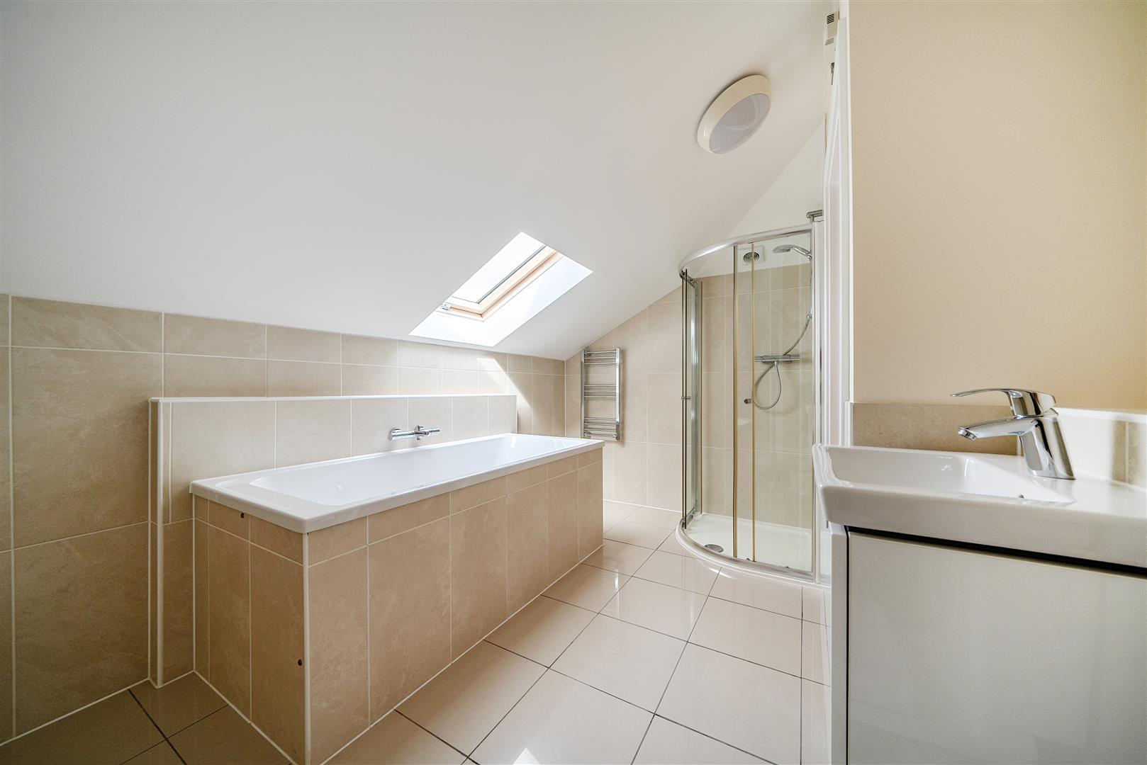 Property Image e6a9501e-efce-4129-8556-6894c908834e