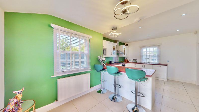 Property Image e6adb930-38bf-4024-923d-217c8edd54bc