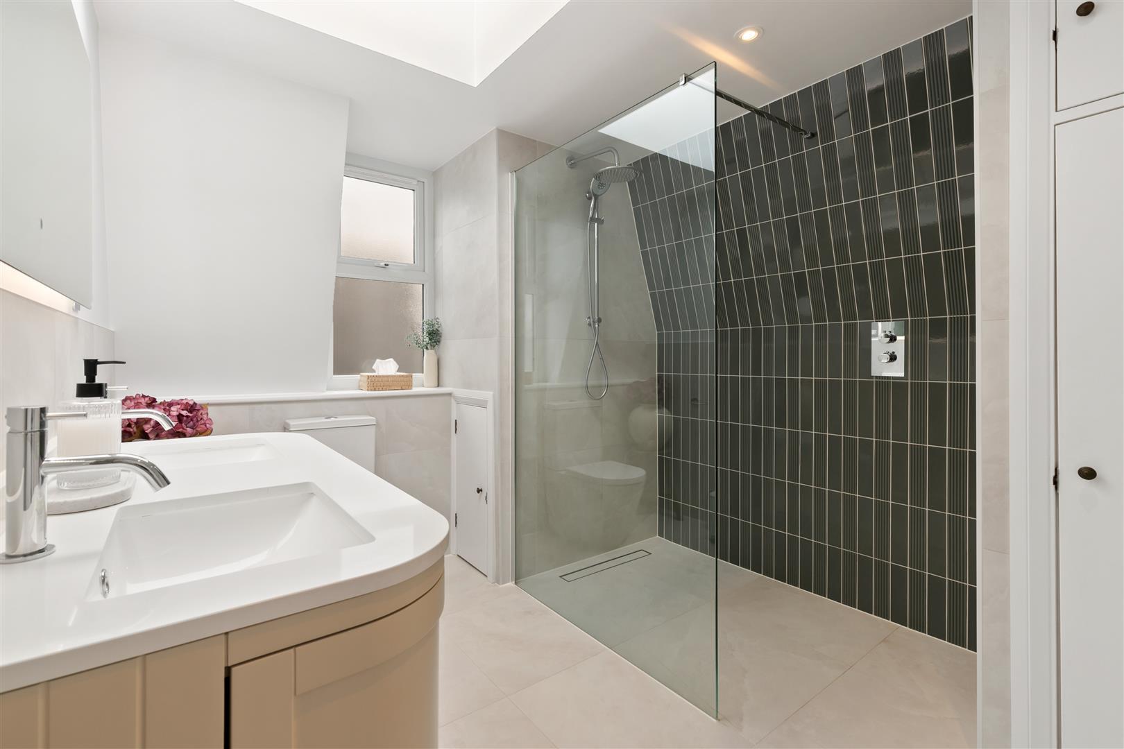 Property Image e6b11ff4-f3fc-47df-a3b6-cc880cbde19e