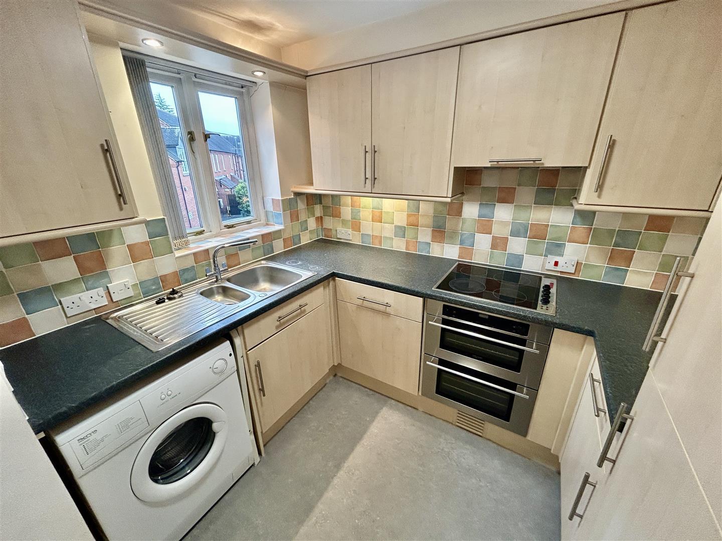 Property Image e6b4b699-5e89-42f4-921c-fe742625793a
