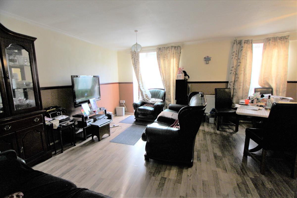 Property Image e6d986a6-2a53-4ae1-be97-6263e619dd04