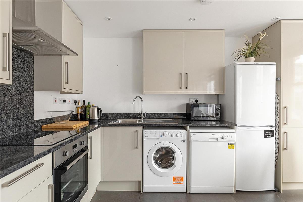 Property Image e6deed43-1298-4a09-a008-3994bcca89a8