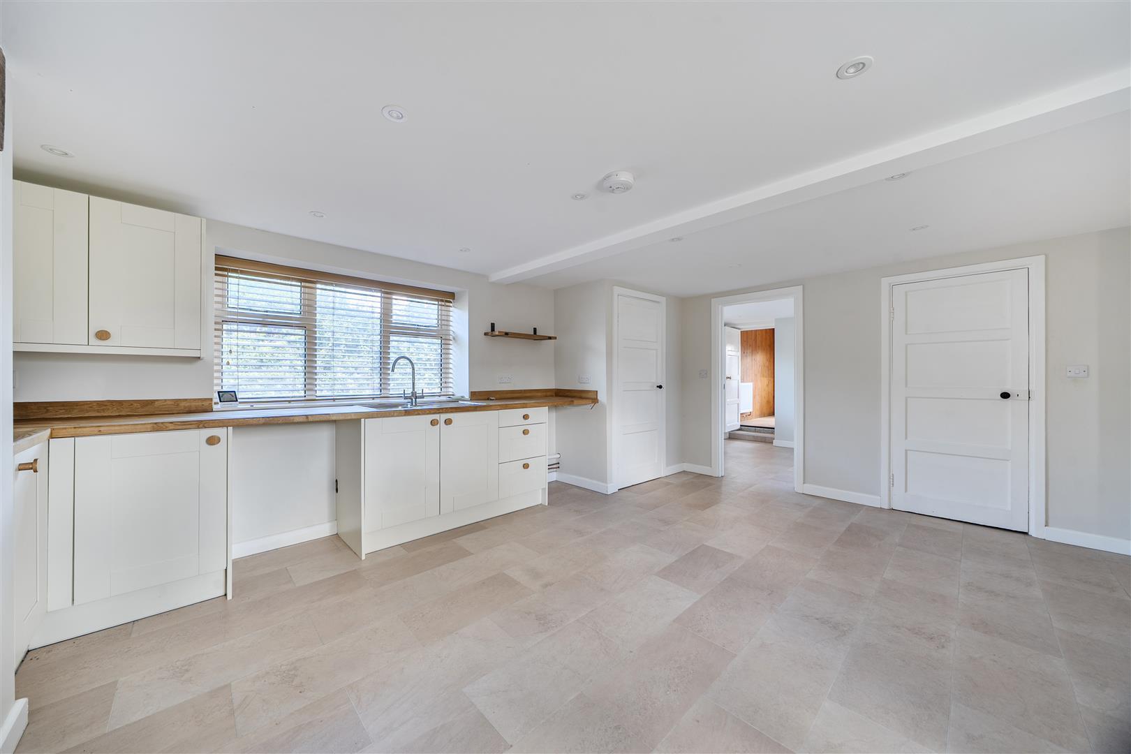 Property Image e6f3a33f-5170-441c-bac1-5dd7c003ea27