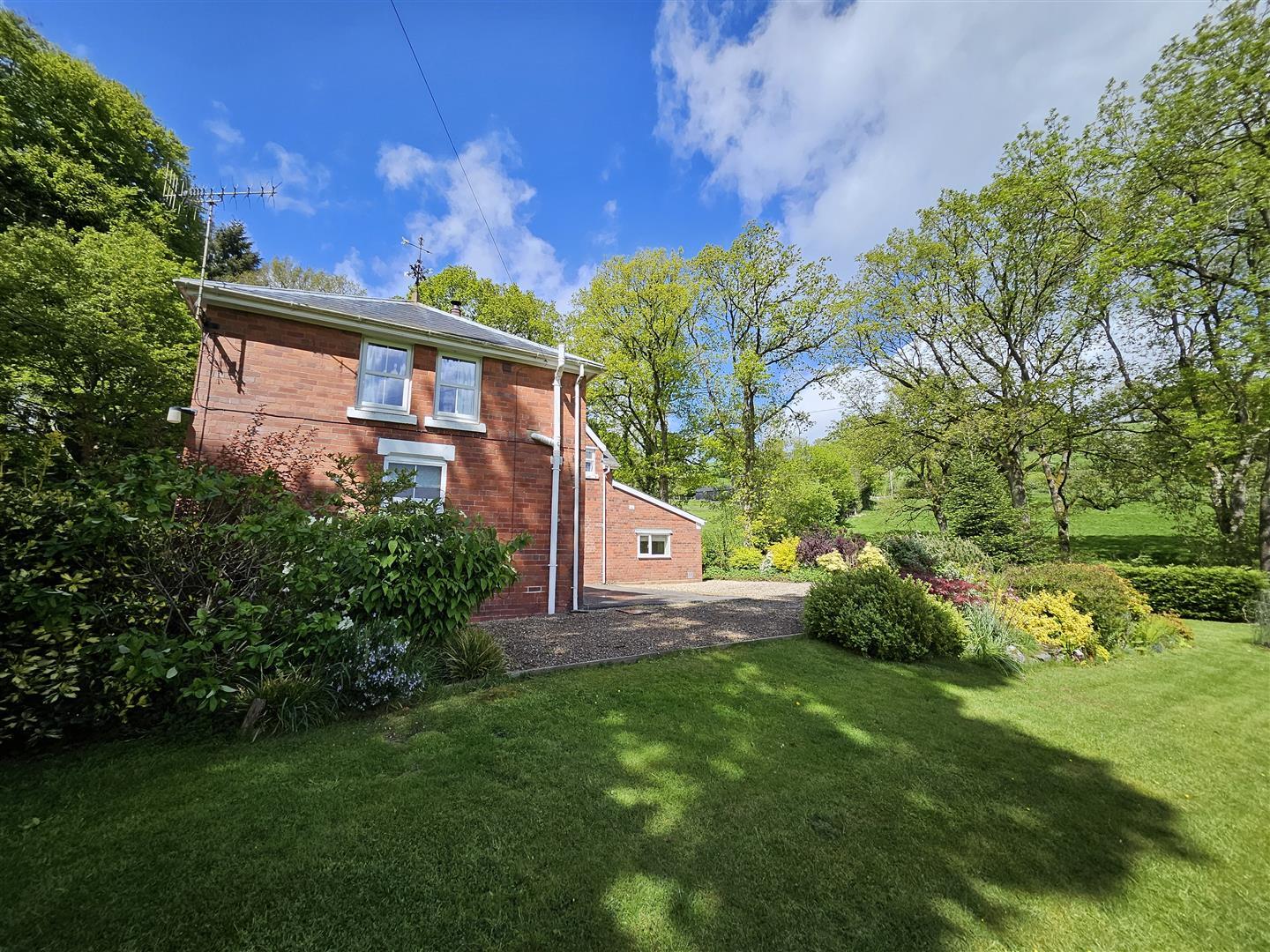 Property Image e6fd6e20-e299-4a30-8533-ce18ca93c8fa