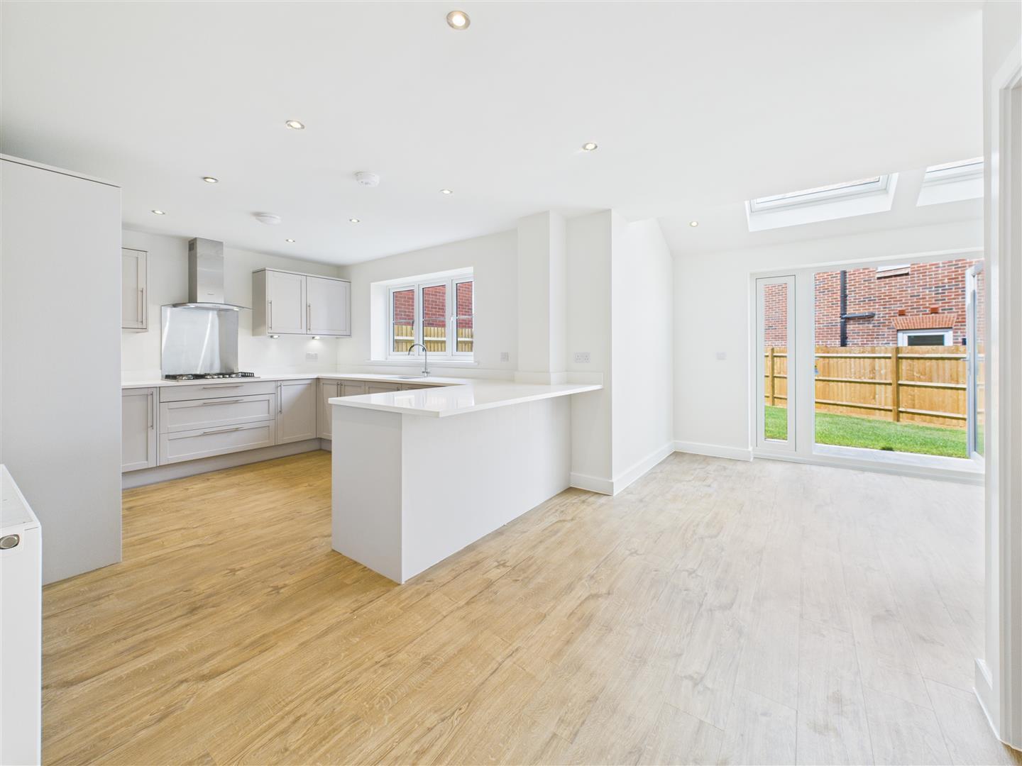 Property Image e729335a-2d11-468f-944d-b3cef20ce652