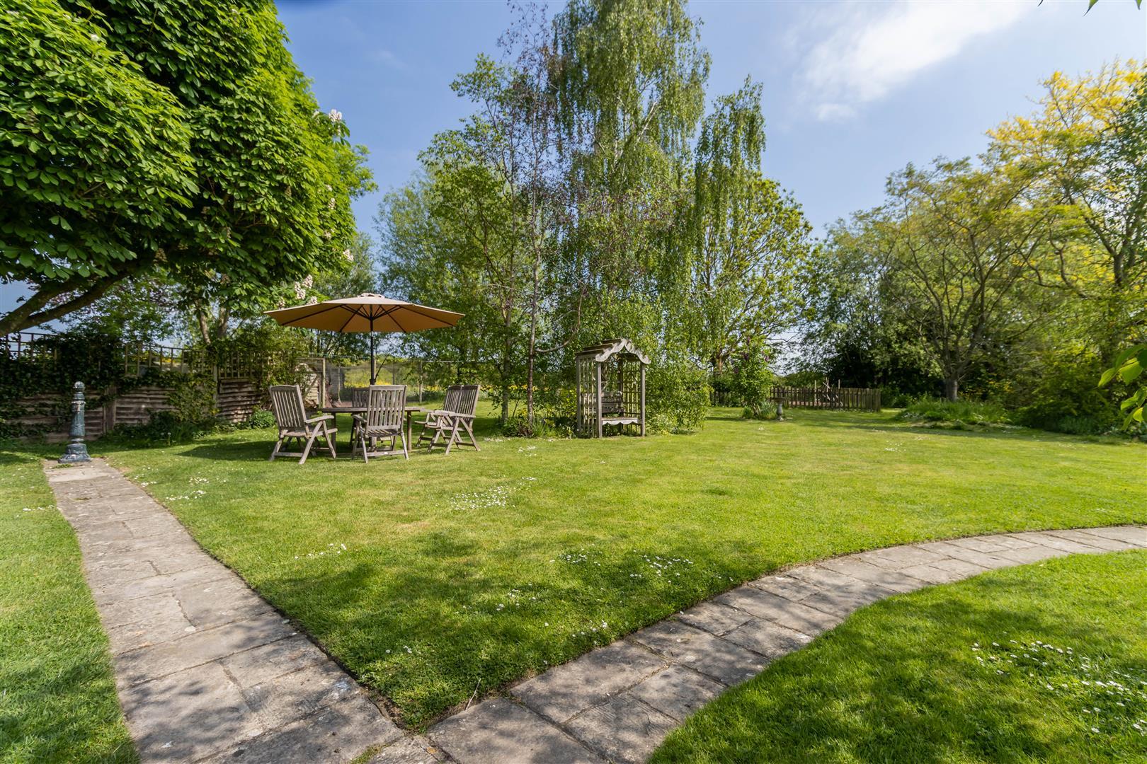Property Image e743619a-0b9c-4d80-bd30-52f0c0f87be4