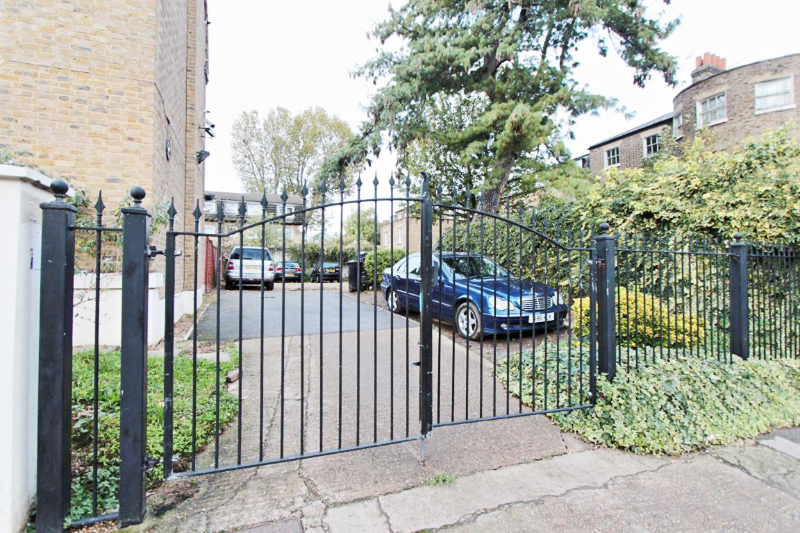 Property Image e75f9a25-aa6f-423f-b864-521cf54b7589