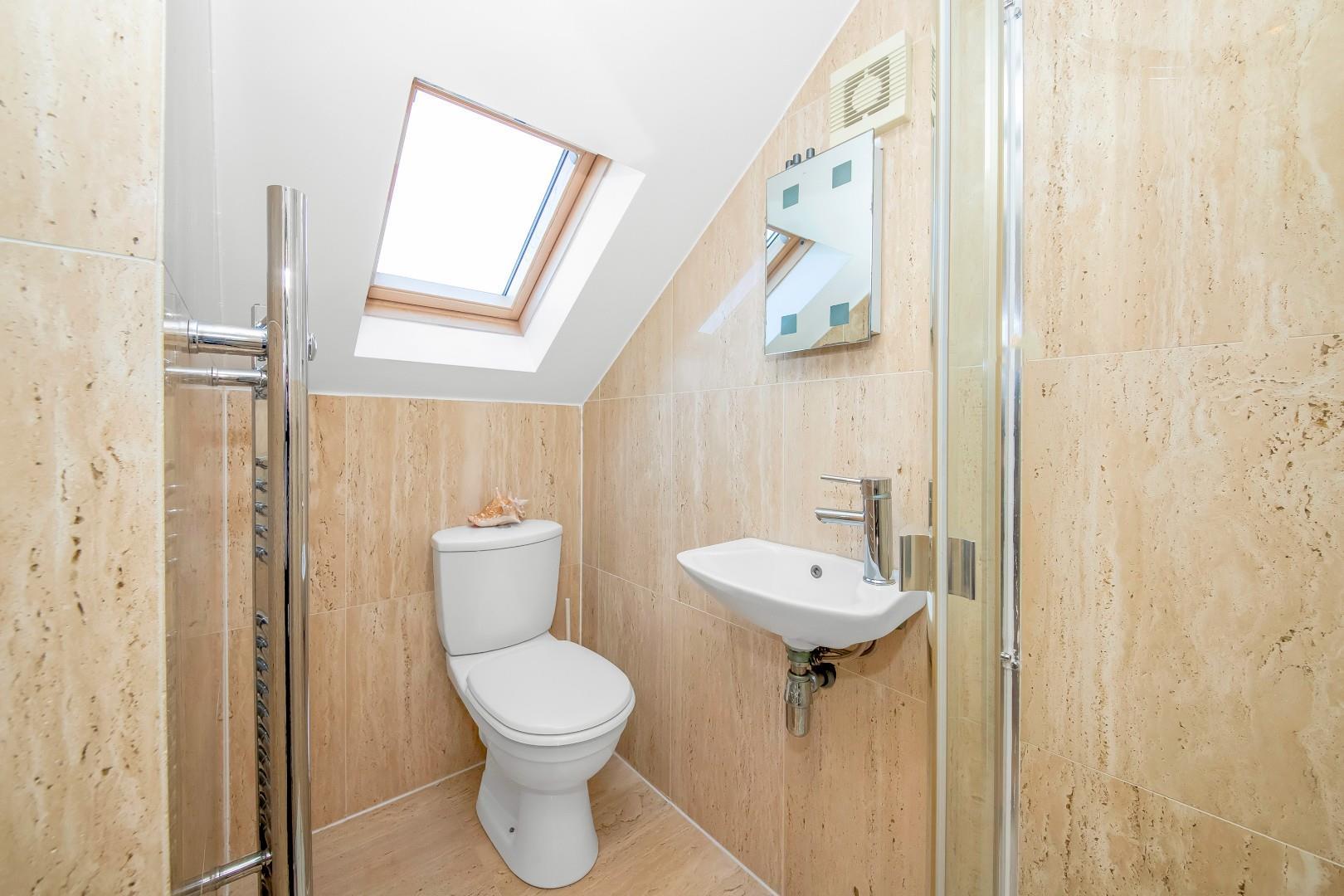 Property Image e76286b2-82b1-4464-8222-af05db590129
