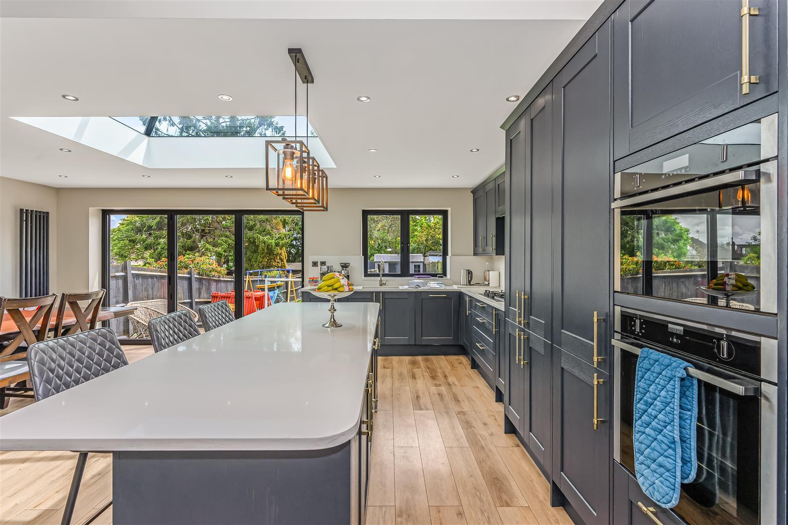 Property Image e76a2ae6-7b91-40cf-81b6-947dfccbe064