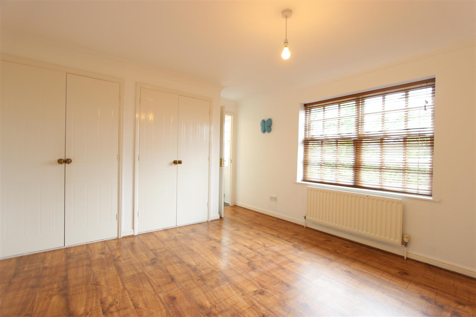 Property Image e76f7e64-2926-42ab-8c29-e104283dd1de