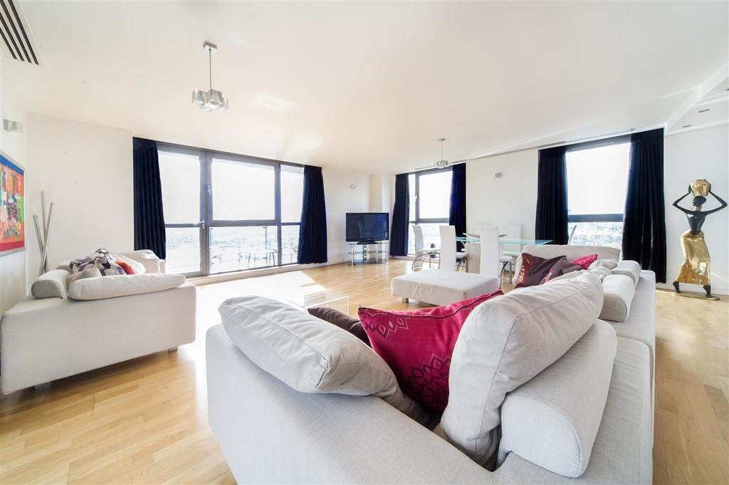 Property Image e771da77-54b7-4ece-9501-10e2415c75b3