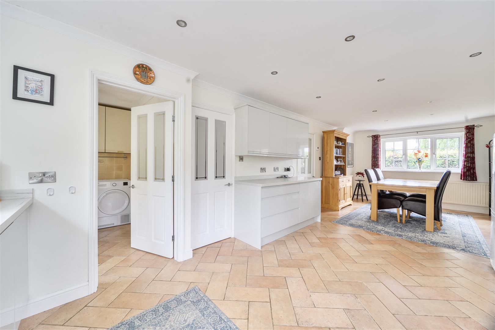 Property Image e77763df-91cb-4793-8892-3a8e88e7cecd