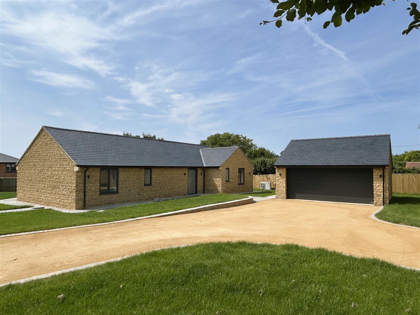 Property Image e78a267e-7f6f-4b0f-b104-4c9e29b20f1e