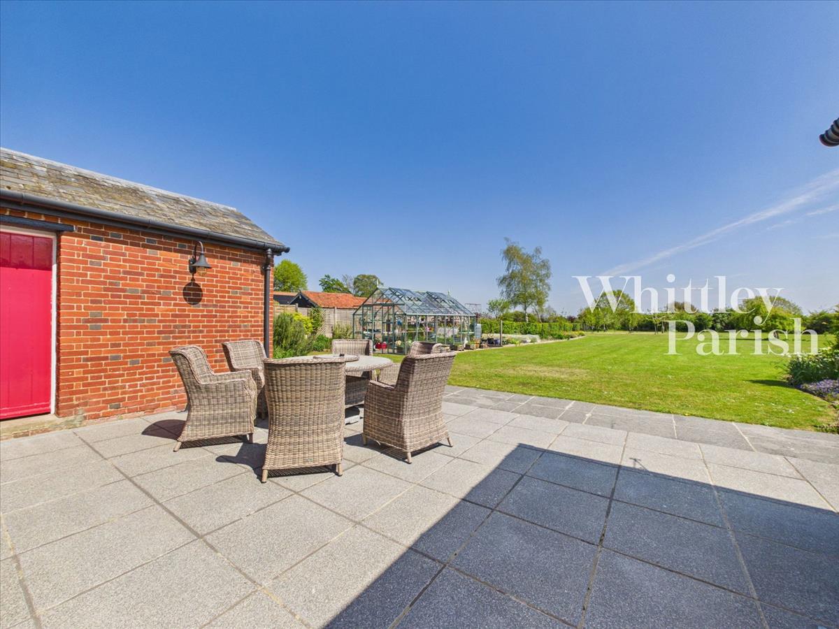 Property Image e78df8a0-007f-442e-a540-975bce6a7efb
