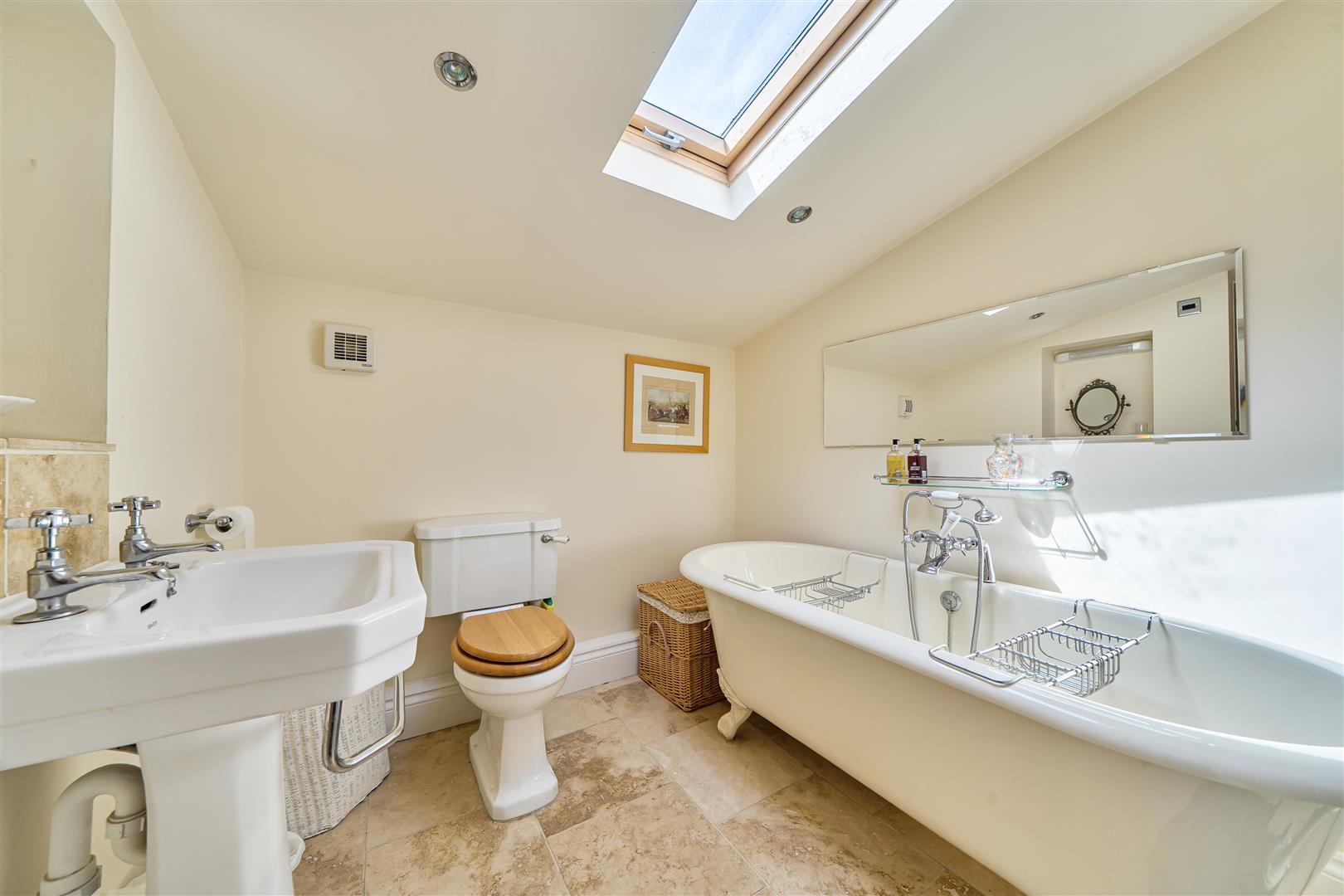 Property Image e78f2e7c-0f36-44bd-a504-cd5f18cd07a7