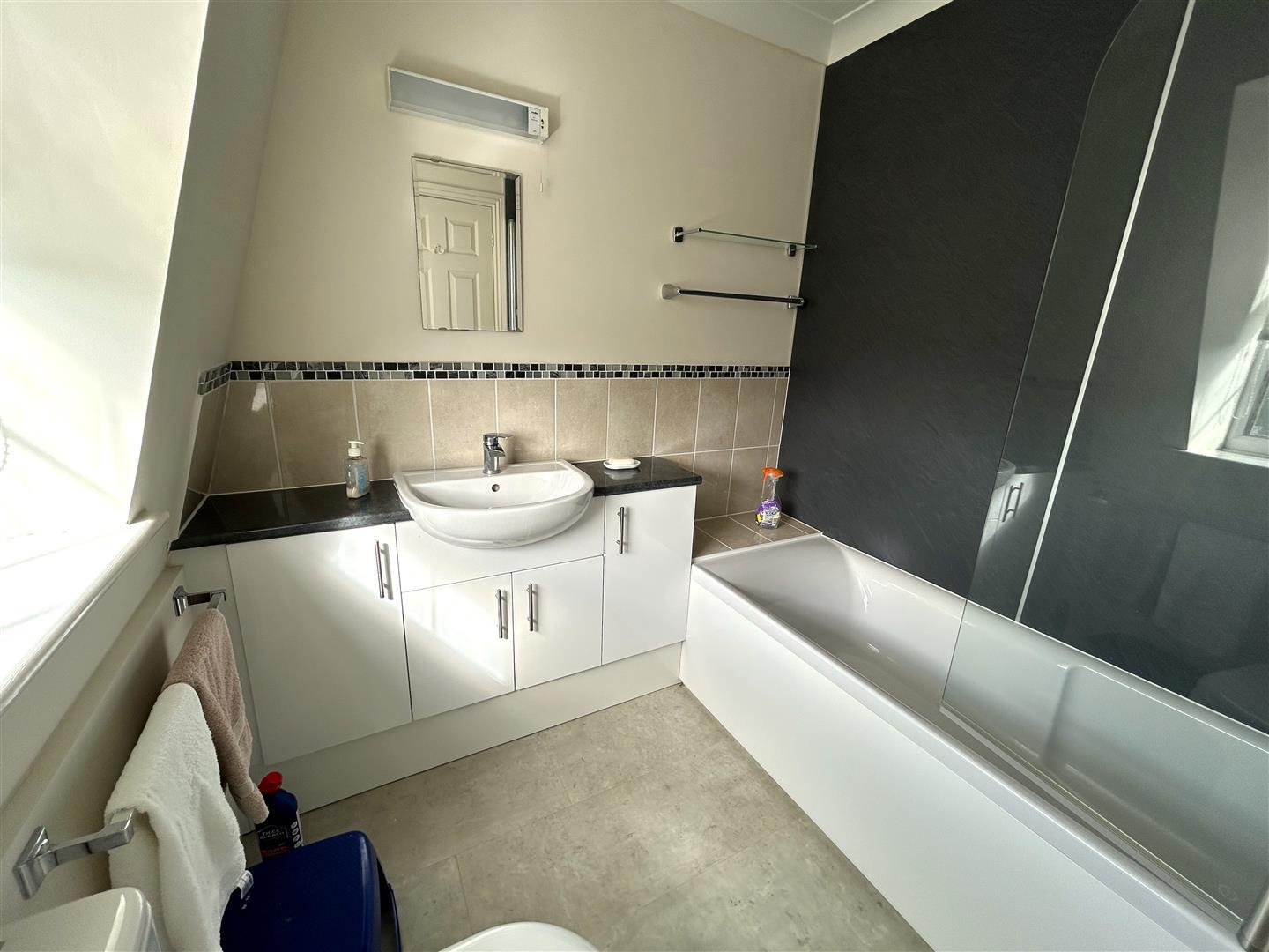Property Image e79426e5-b1cf-43b4-a422-b39a163c0715