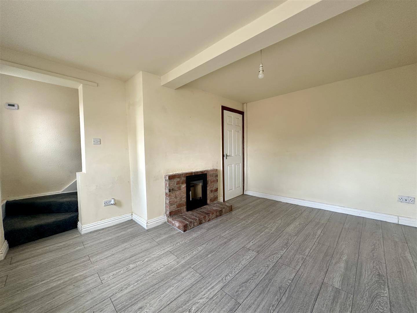 Property Image e7c6b7ff-31e3-481a-ad50-0b76b707fa8b