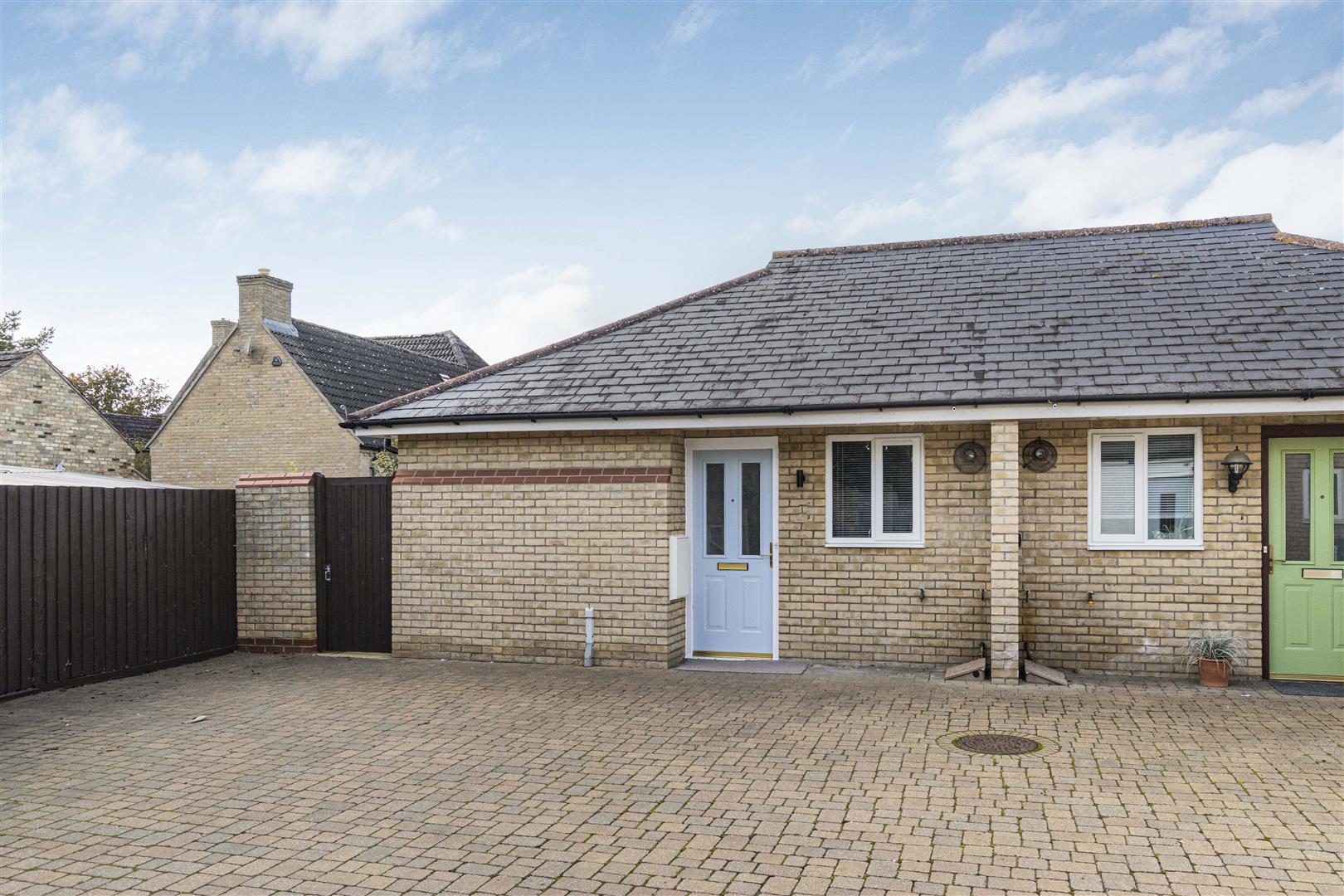 Property Image e7e32cd0-9bc5-4517-874f-86fac0ec2d03