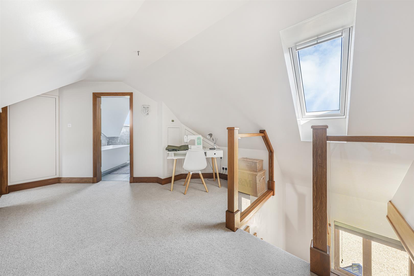 Property Image e7e4c152-6dd6-4d07-a116-32e4d20f86fb