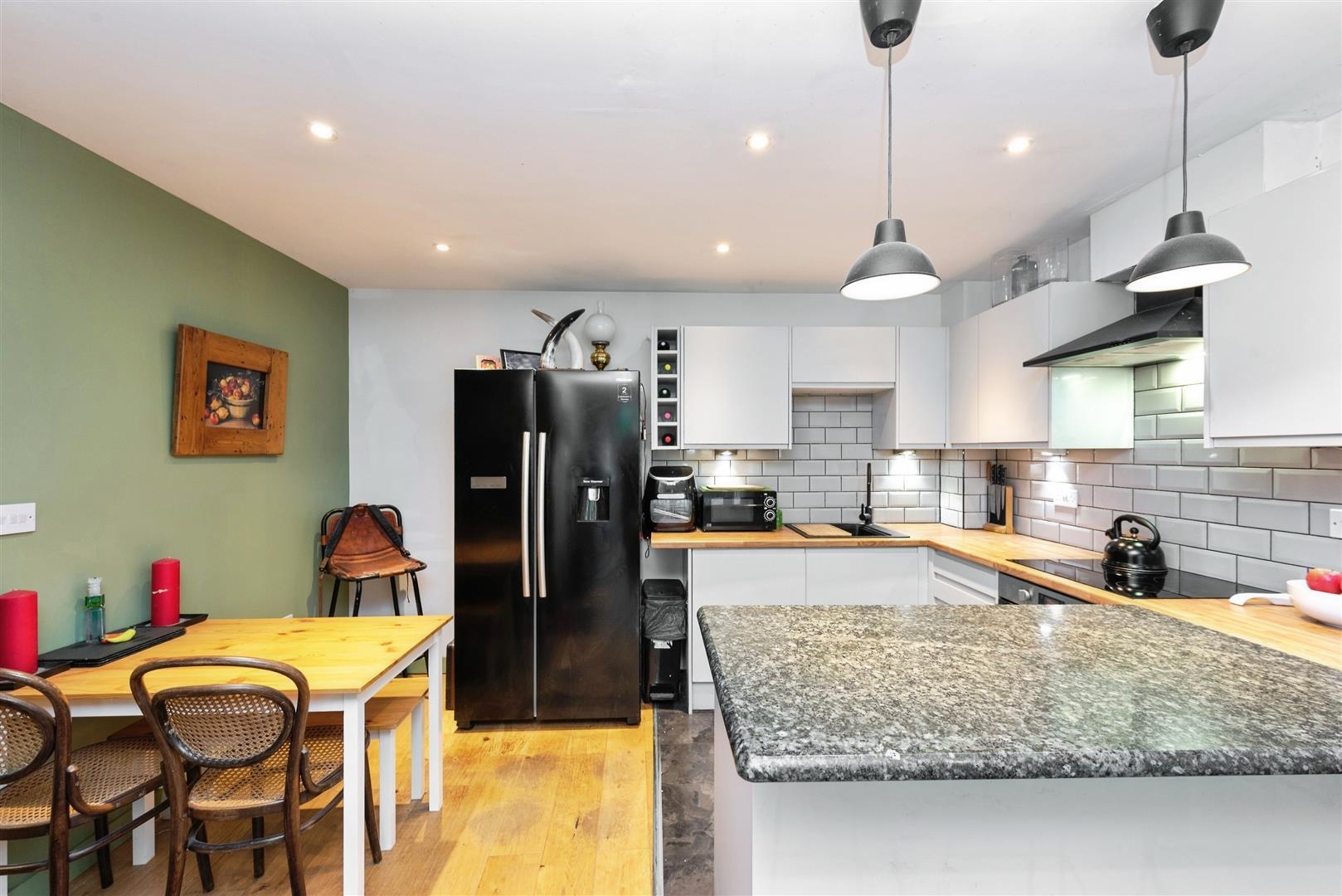 Property Image e7f33f15-a36c-404c-b765-0fe461f1ae12