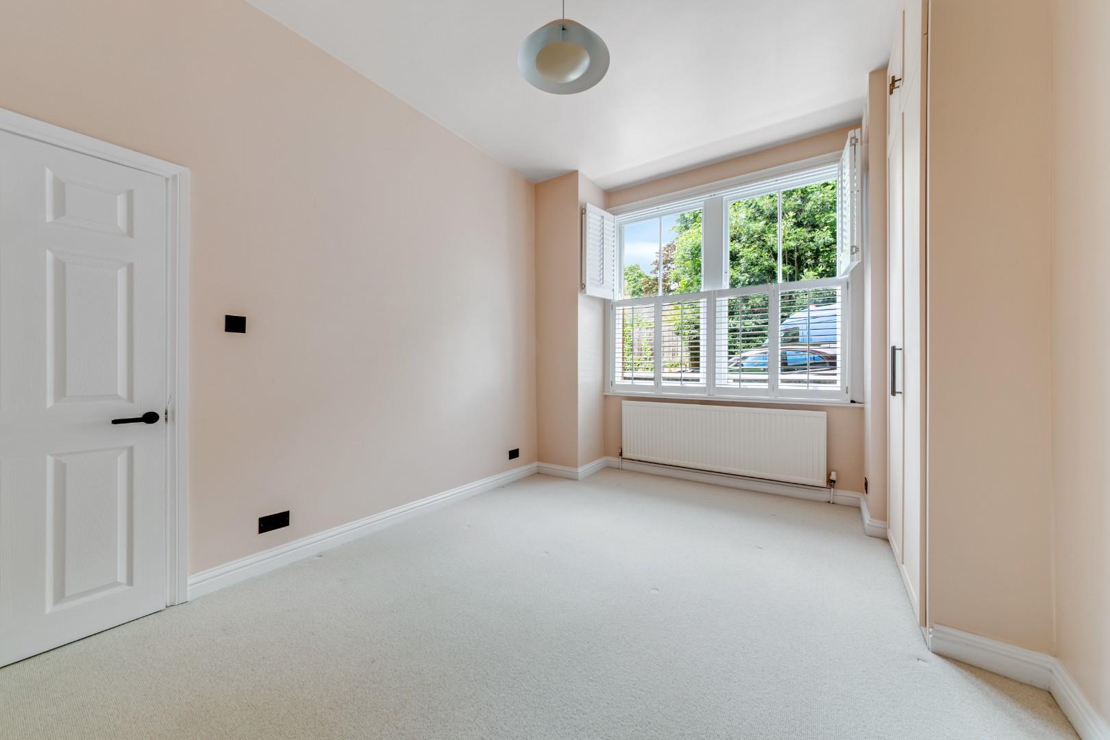 Property Image e7f9e48a-bb9a-4c41-a940-68519b070ec6