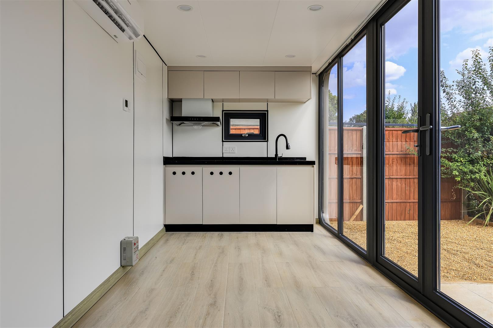 Property Image e7fd29ff-ca57-47a7-881e-4075381636e2