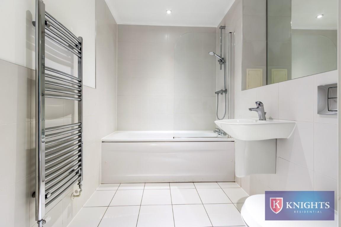 Property Image e8051f46-73f1-42a0-853c-089294add8a1