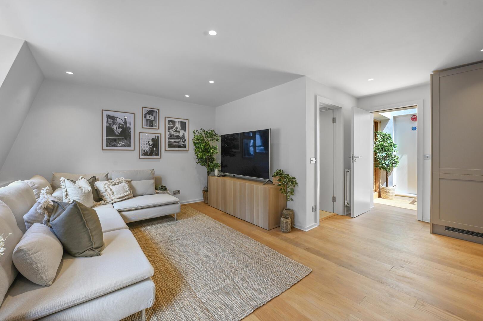 Property Image e80729f8-7acc-42ee-955c-38f458c981de