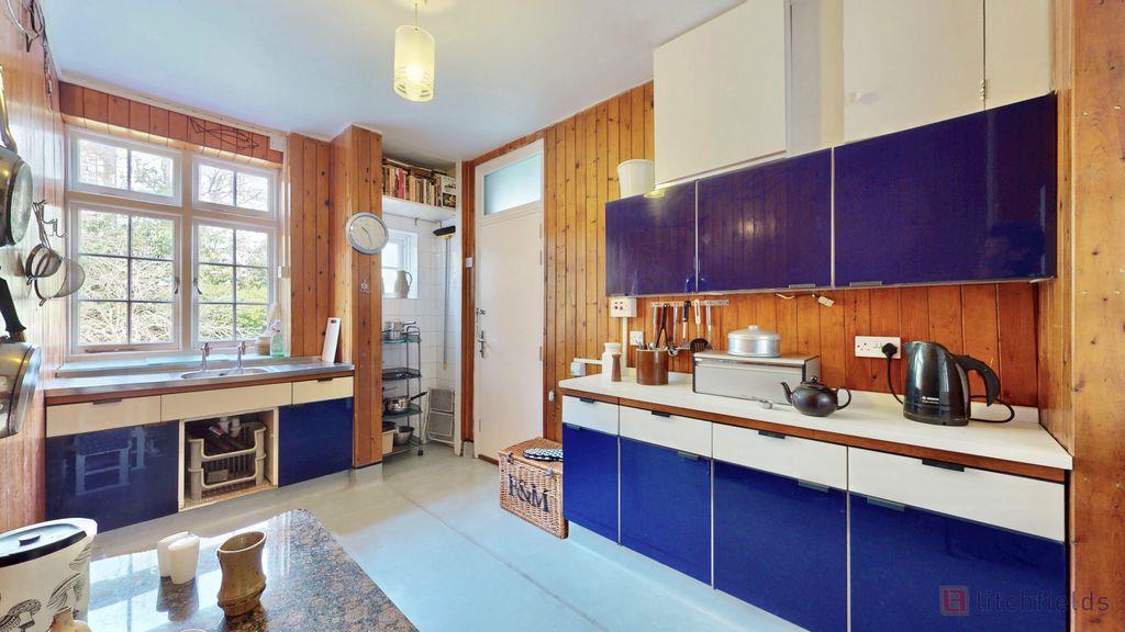 Property Image e80f3e16-7ccb-433a-a953-bf48f8844236