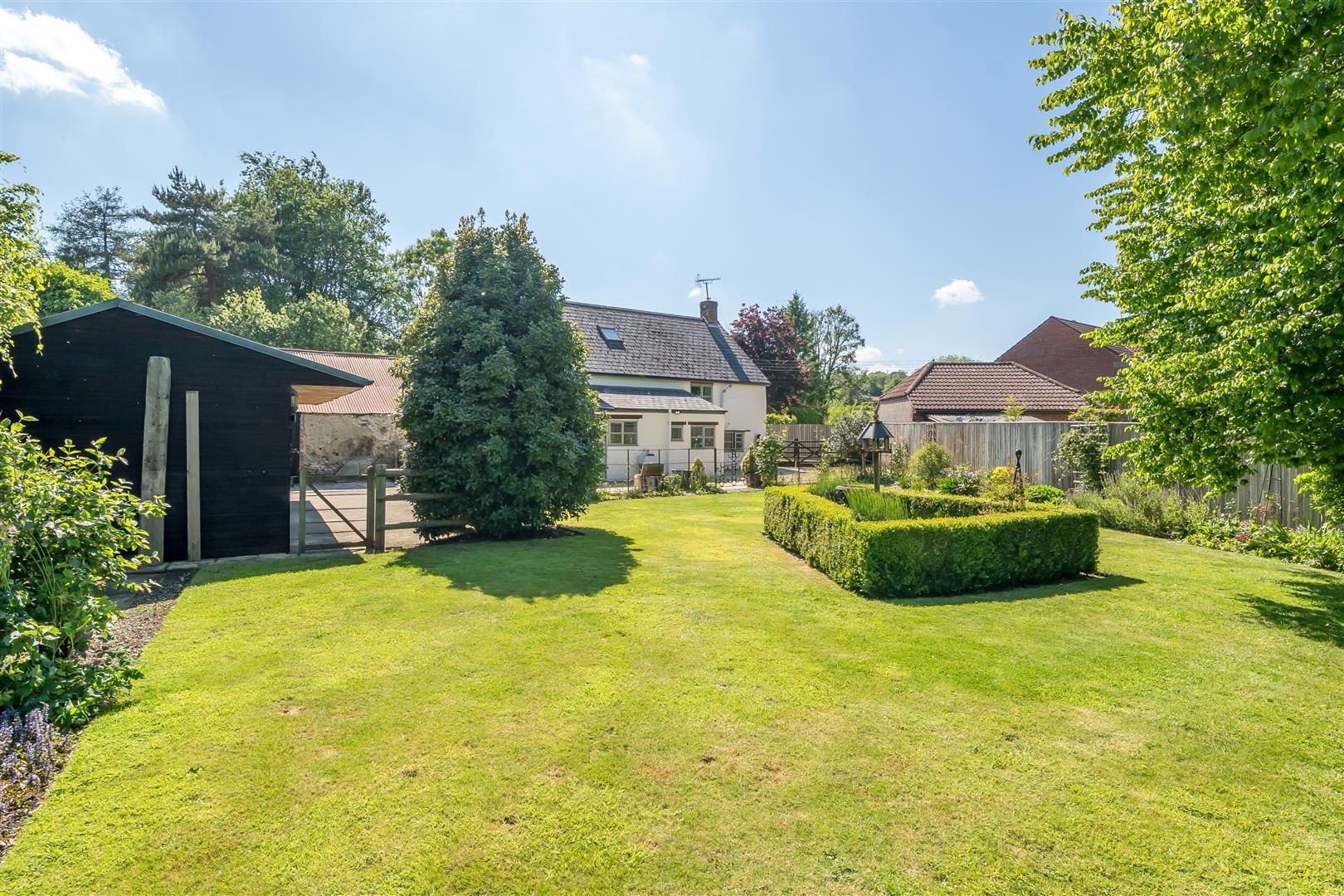 Property Image e81250c9-3c98-46a5-b939-f1dc6374035d