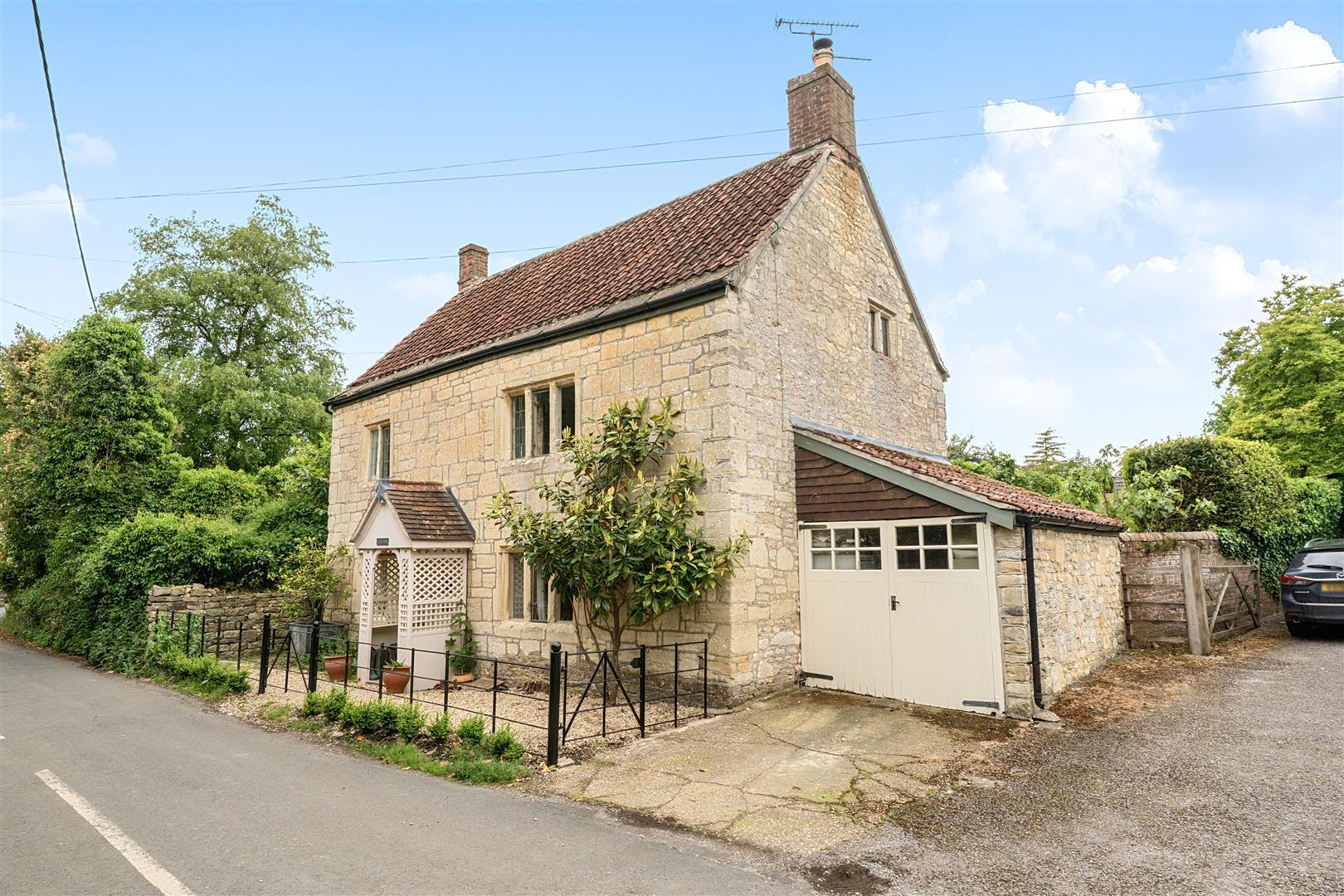 Property Image e816d4c4-3a83-46b3-a528-8aa40528c93b