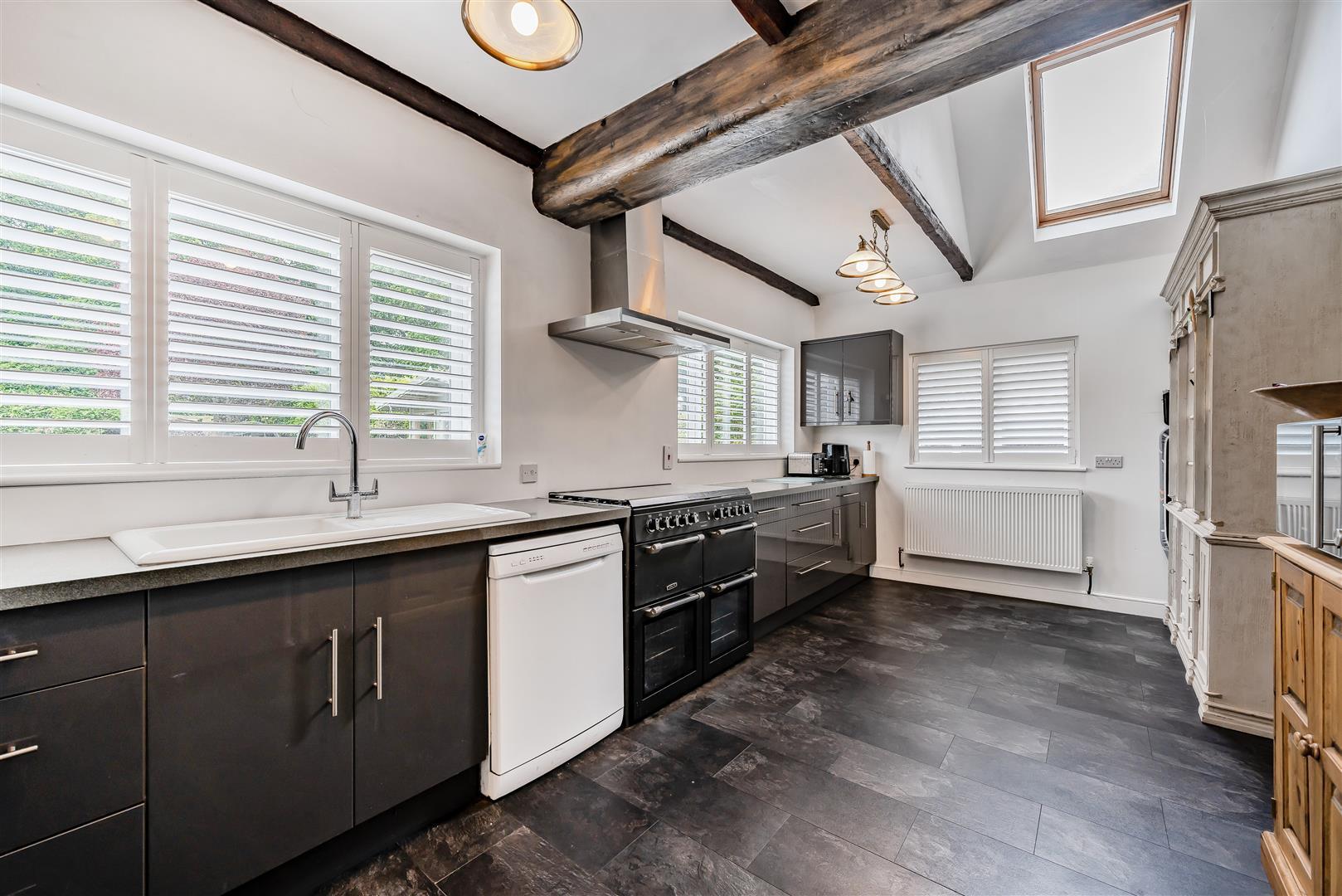 Property Image e81ad2af-4370-49de-8fcc-aba01a808571