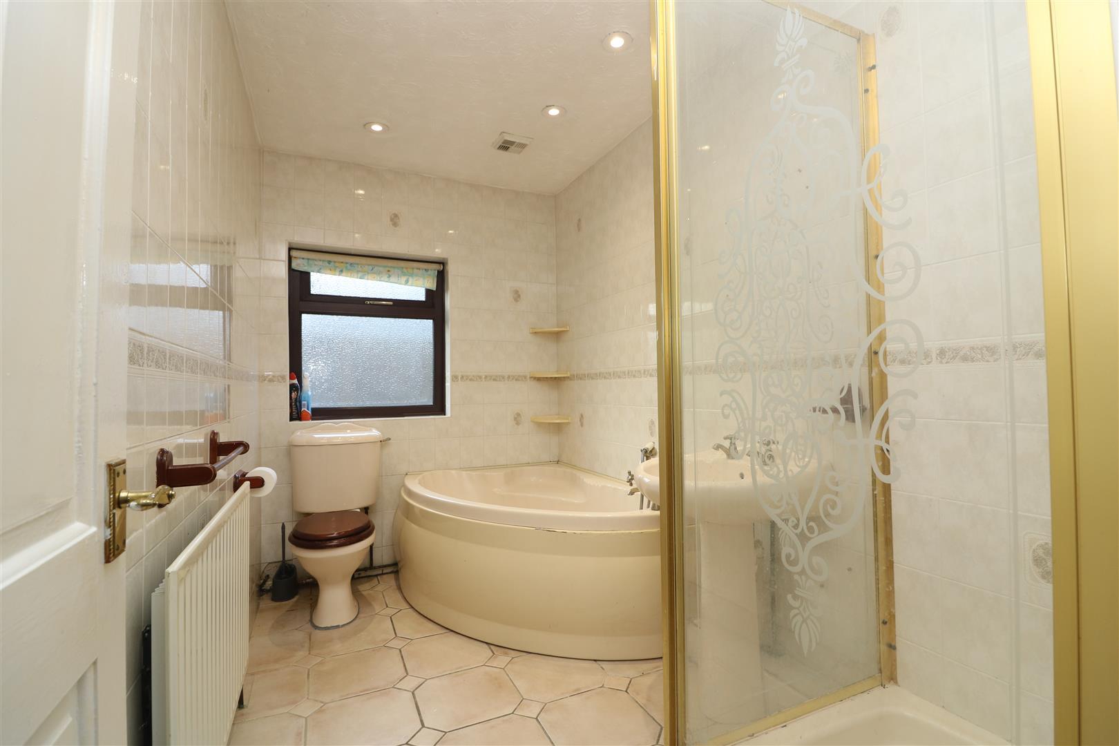 Property Image e82105f6-12c3-41c9-be28-aef2d275024e