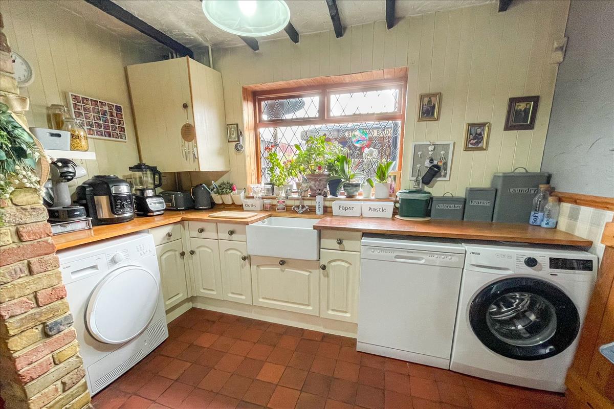Property Image e82ec0d5-246c-4b9b-8c6c-bf5e27476a45