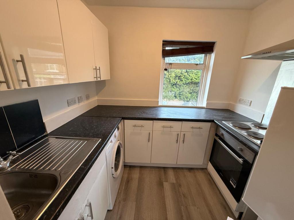 Property Imagee842a783-b5e3-40f7-b47d-72ec6388b4fd