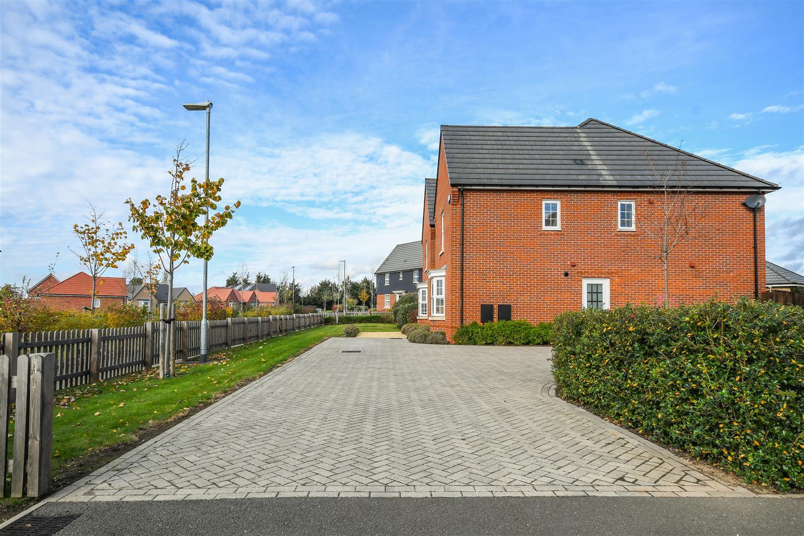 Property Image e849beb4-24c9-4372-9a81-135bd64154df