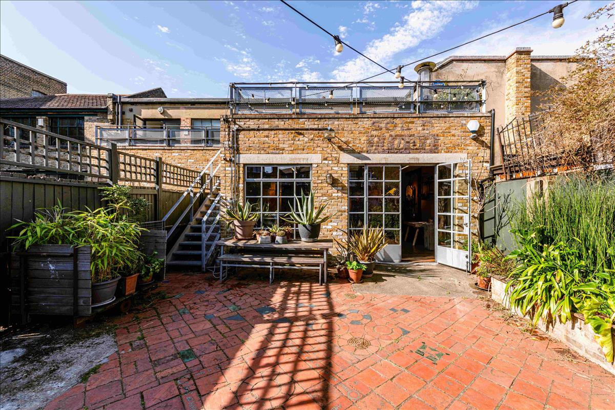 Property Image e84d24d8-8c1c-4607-8889-bfc7cca8c3fa