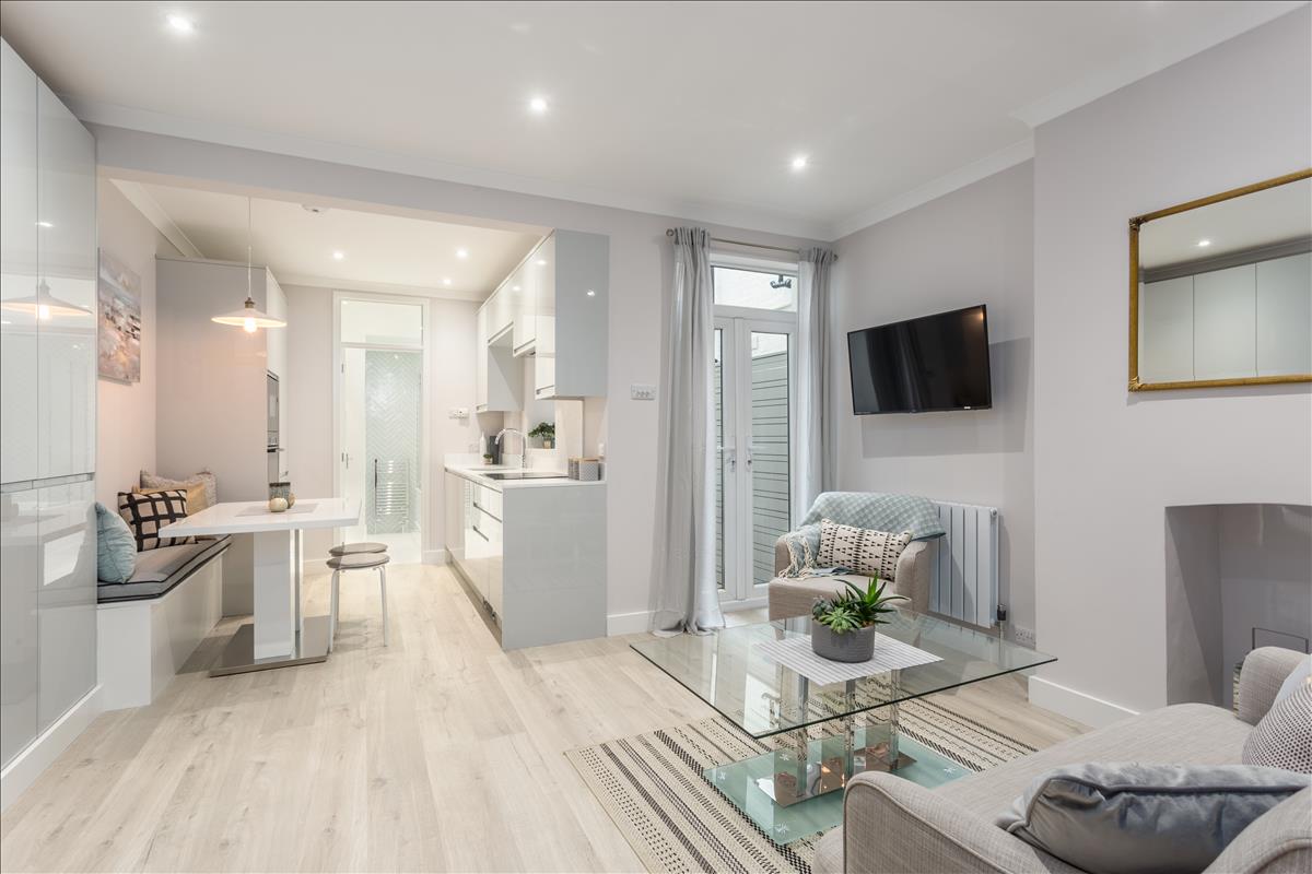 Property Image e8515947-8b6f-40f0-87b3-9c497de4743a