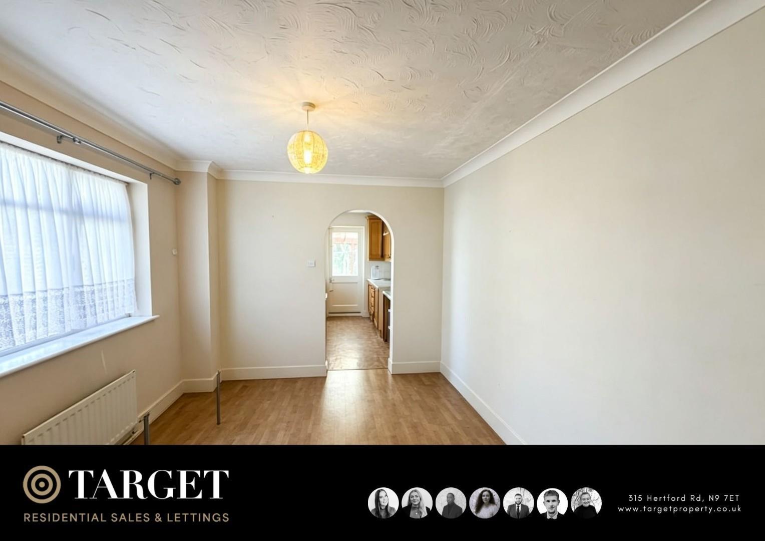 Property Image e8669a4d-1e32-4e81-b1a5-2d9a6c4c6502