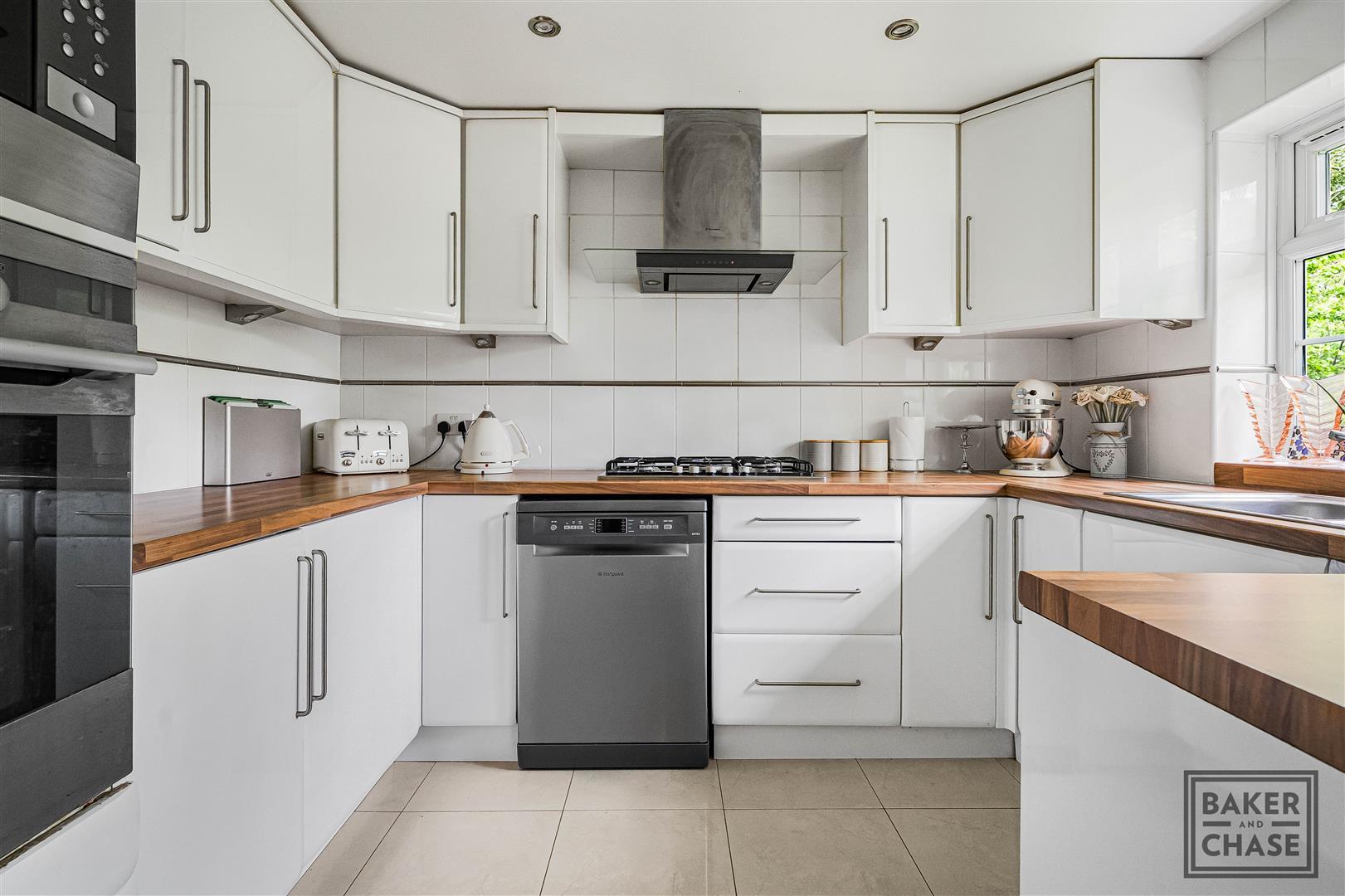 Property Image e8685b07-a4a6-46bc-b3ea-7e9b6d163c37