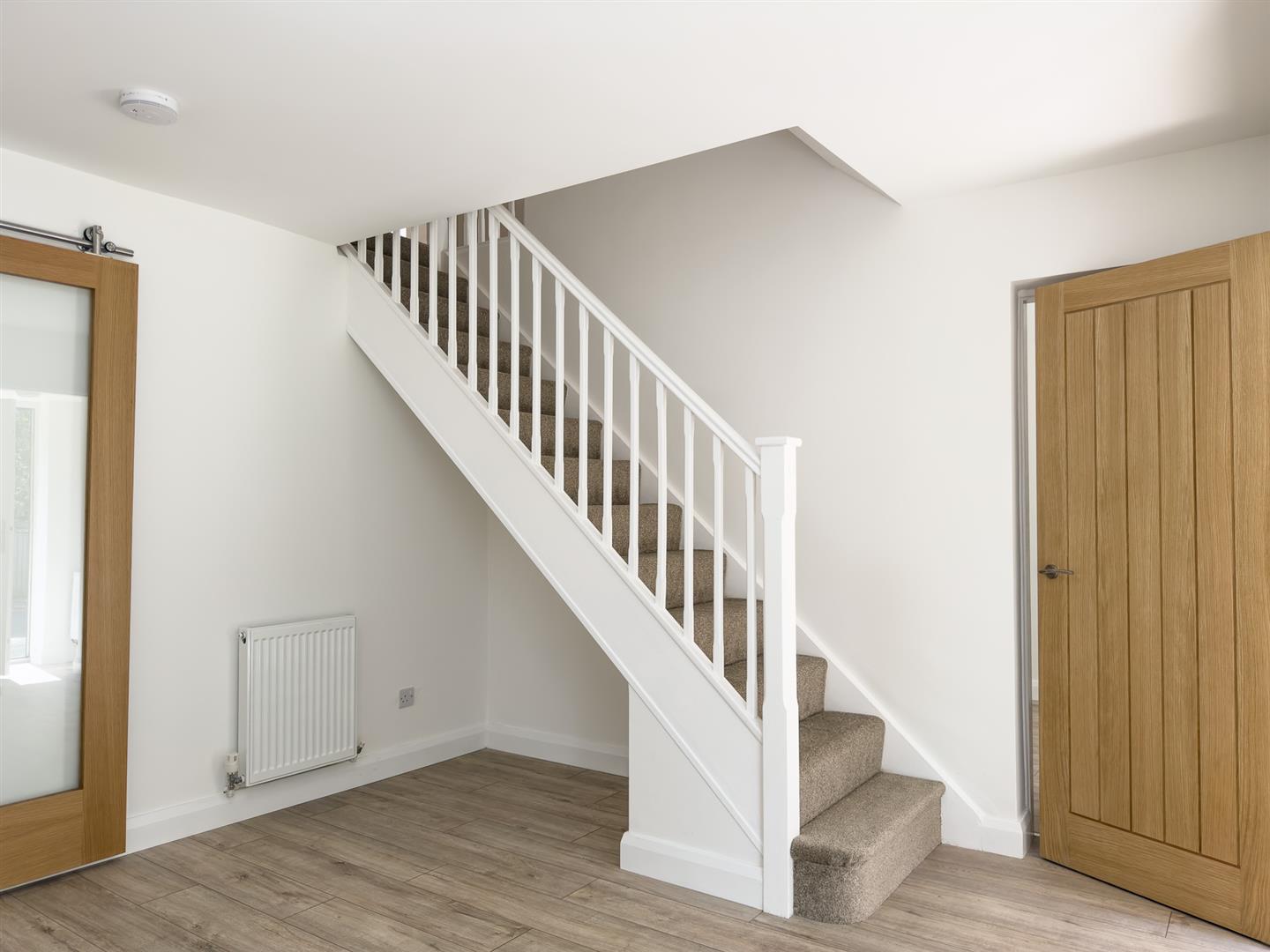 Property Image e8940bb3-957f-41f1-8e38-3c201b7b06d8