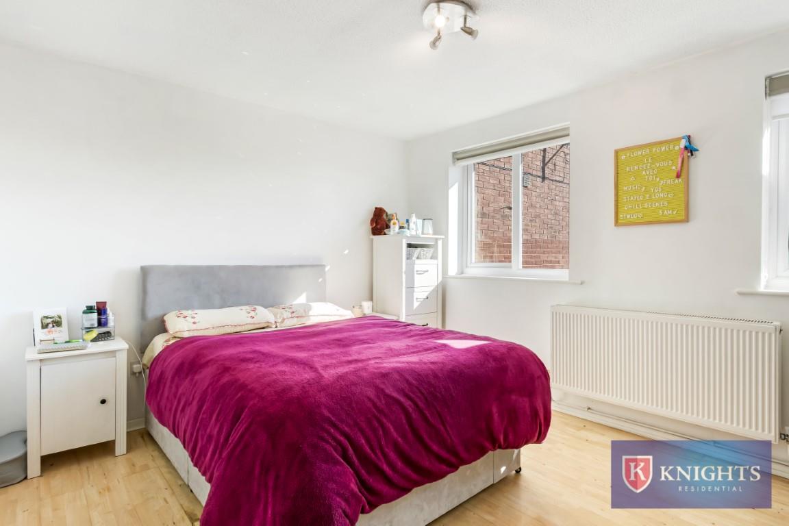 Property Image e895b931-8bc2-489a-8c57-89a37f3c643c