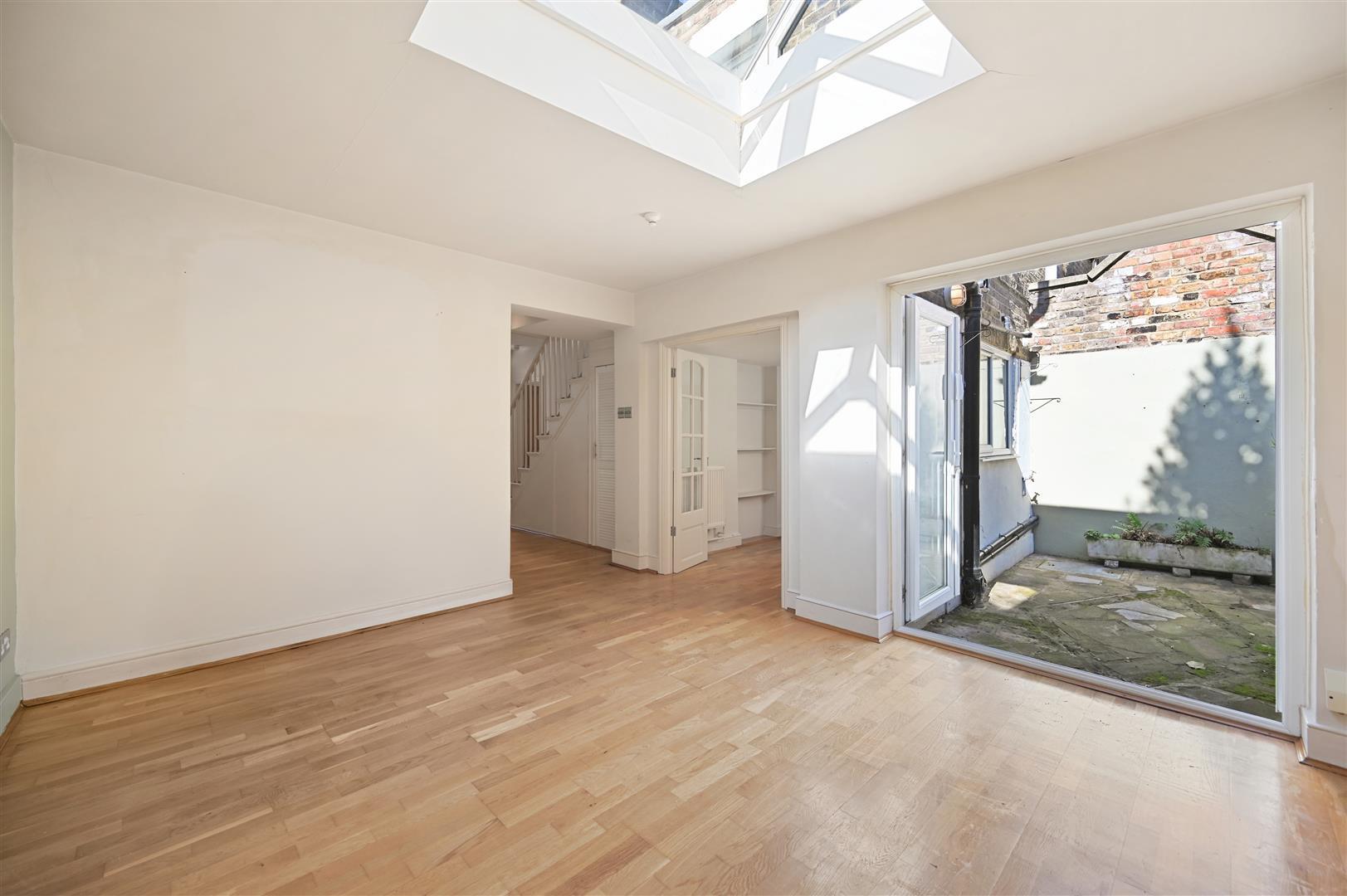 Property Image e898b12c-2c0e-4ed3-9253-d68ff0b35a7d