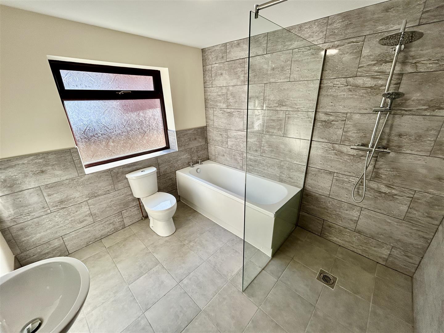 Property Image e89caded-30f1-40ba-b91a-24d3d1975b78