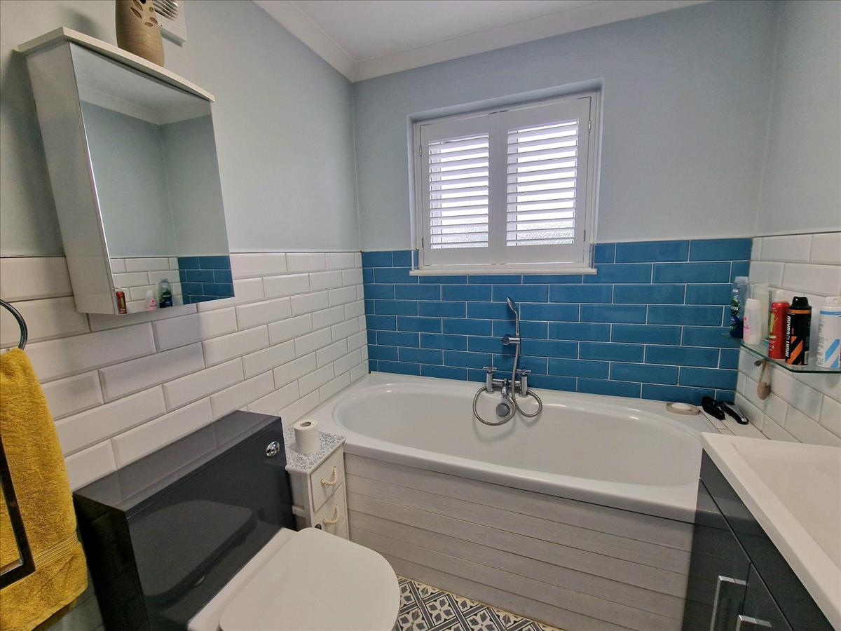 Property Image e8a4c32f-b2e2-479c-8036-f4099249b34f