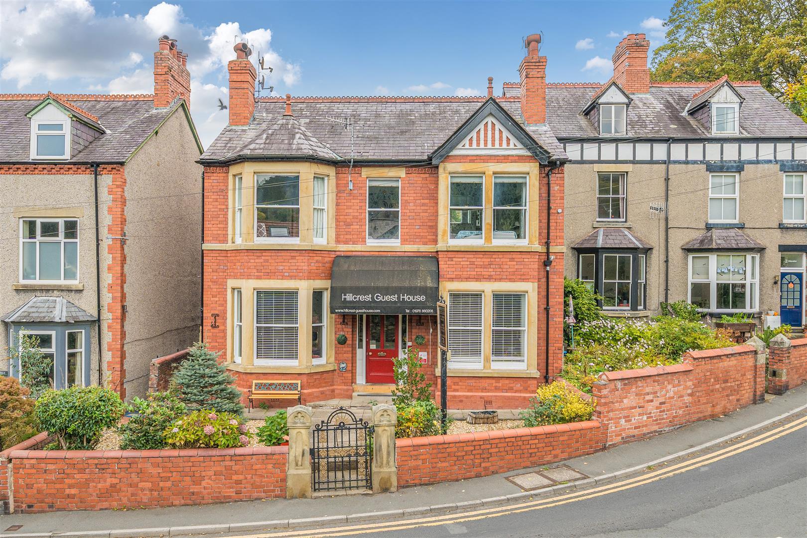 Property Image e8aa9568-aaa3-49c3-8bd4-56ef1e5738bd