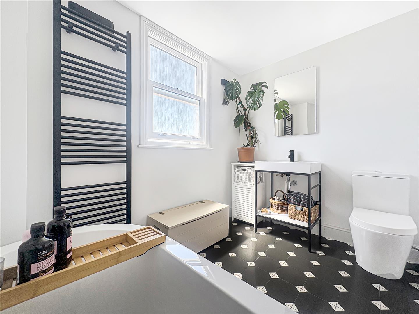 Property Image e8bb98a8-4ab2-45fe-b8c6-714893aefe67