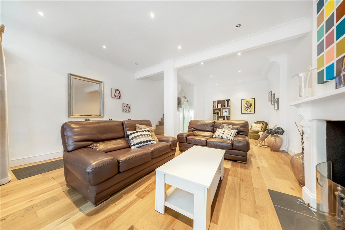 Property Image e8c7ee59-9143-4b82-b49d-43d95403df75